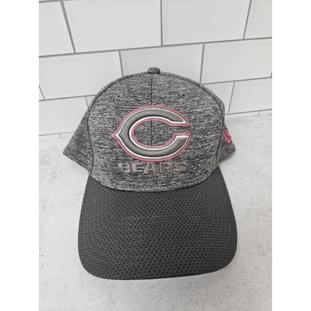 Chicago Bears New Era 39THIRTY Crucial Catch Hat Cap Pink Gray M/ L Stretch